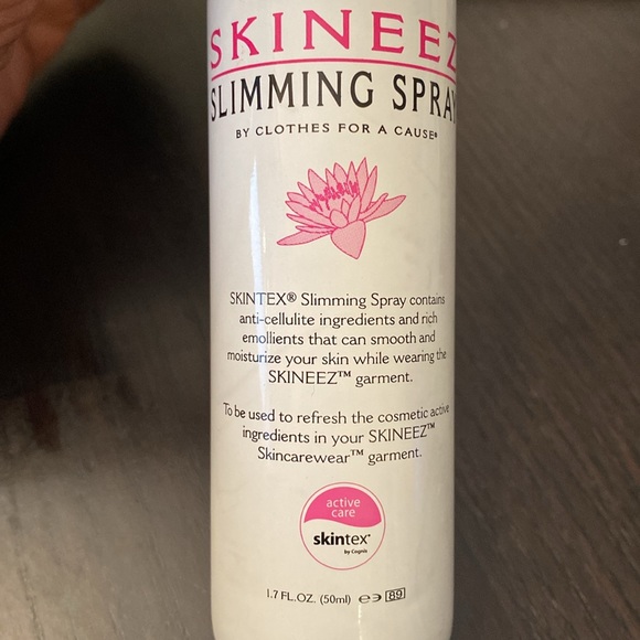 Skineez Slimming Spray by clothes for a cause - Picture 2 of 4